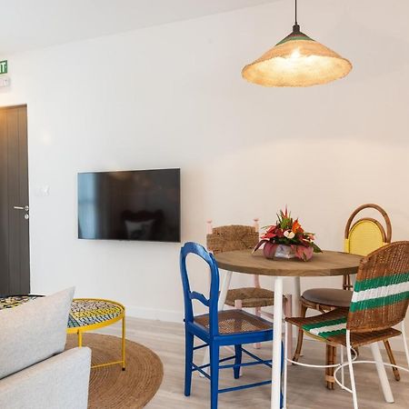 Dodo Square Residence Гранд Байе Екстериор снимка