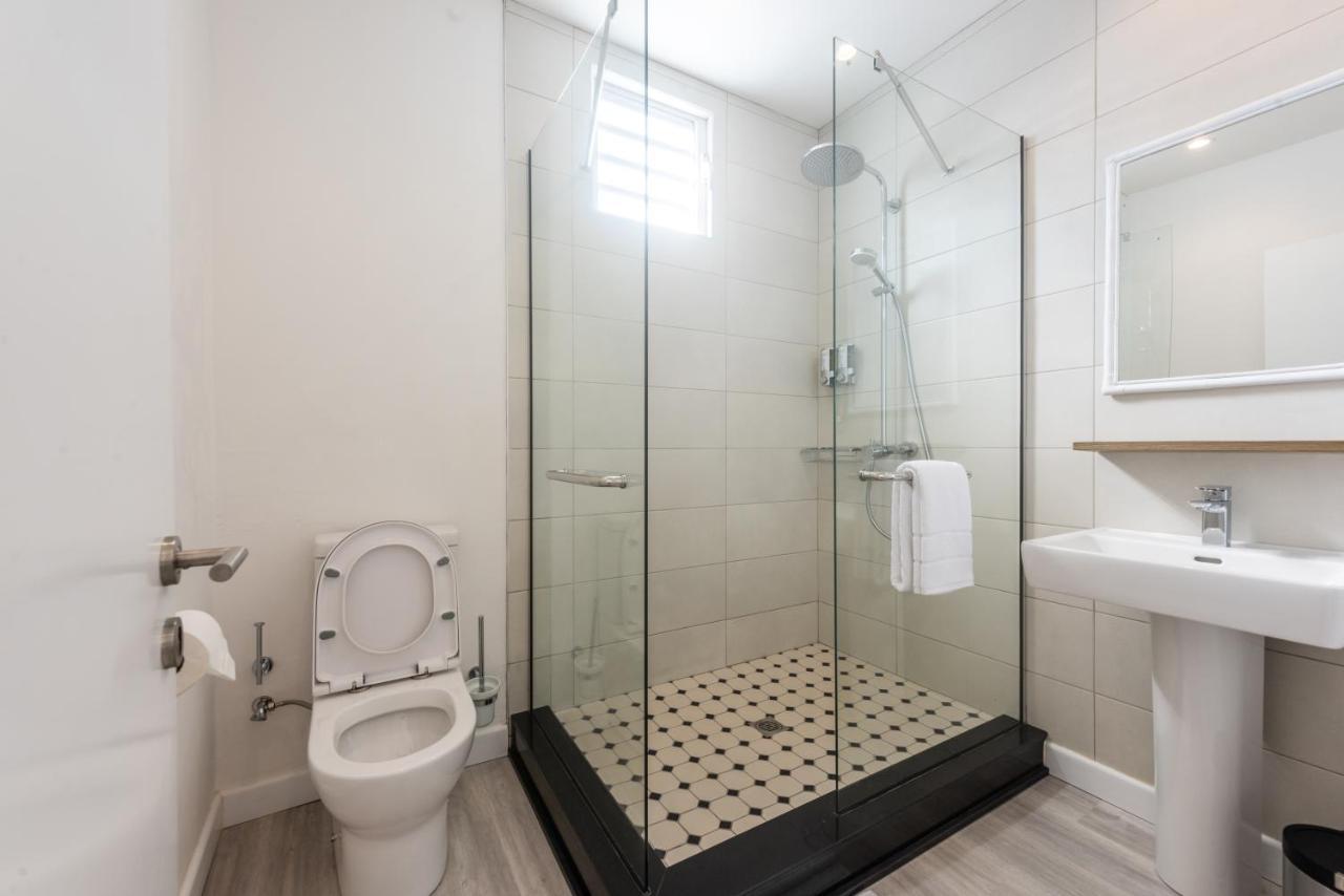 Dodo Square Residence Гранд Байе Екстериор снимка