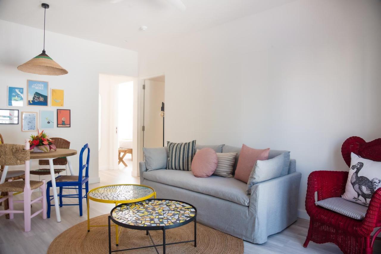 Dodo Square Residence Гранд Байе Екстериор снимка