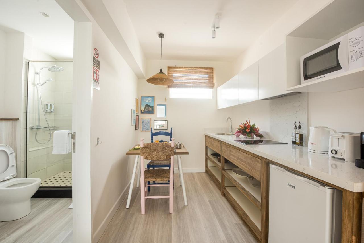 Dodo Square Residence Гранд Байе Екстериор снимка